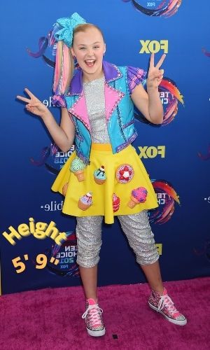 Jojo Siwa's Height: Age, Net Worth 2025, Body Stats, Instagram